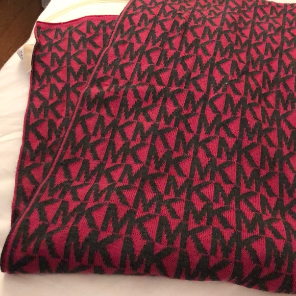 Michael Kors Scarf Pink and Slate Grey - Picture 3 of 3